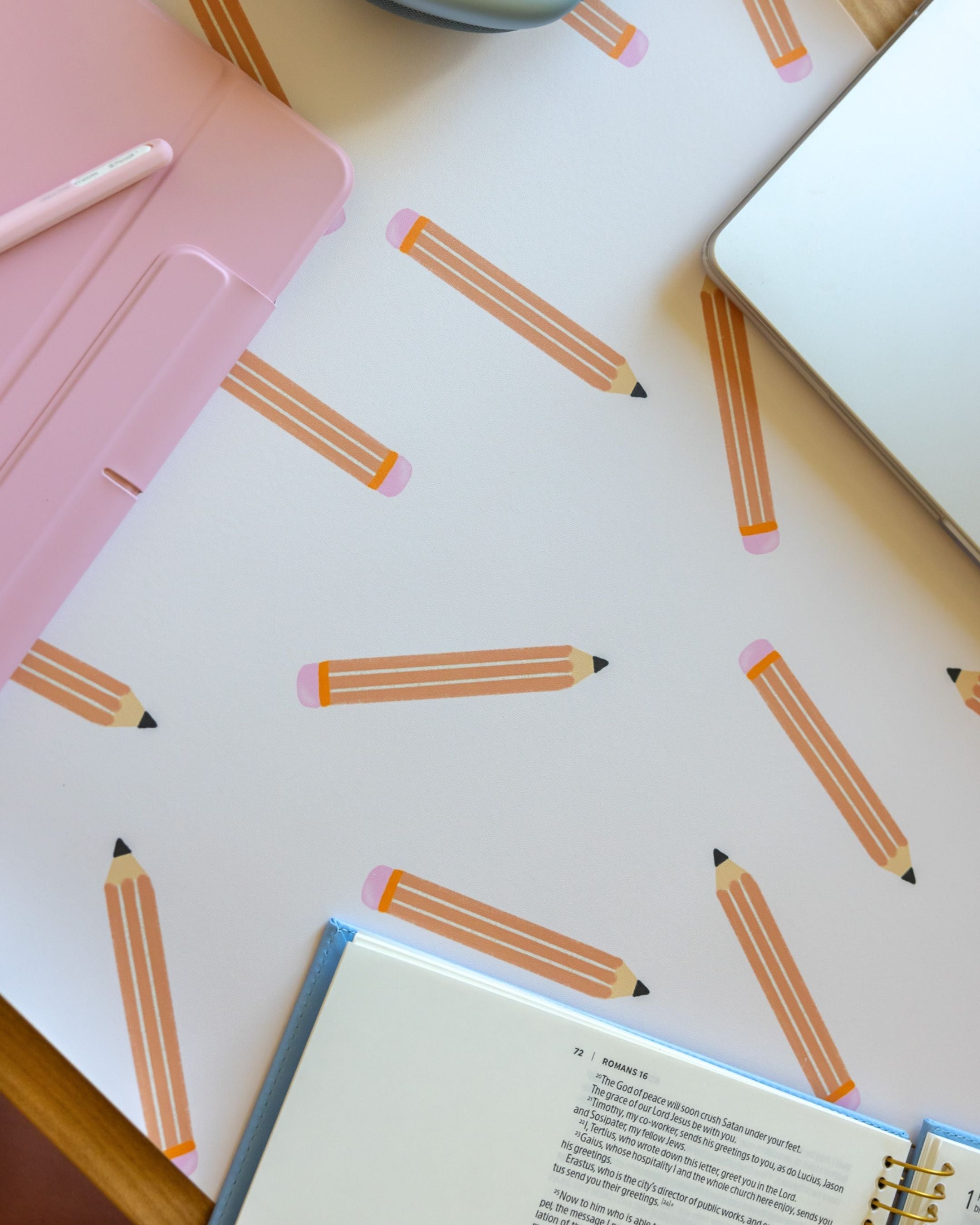 (extra loved) Desk Mats 🖥️